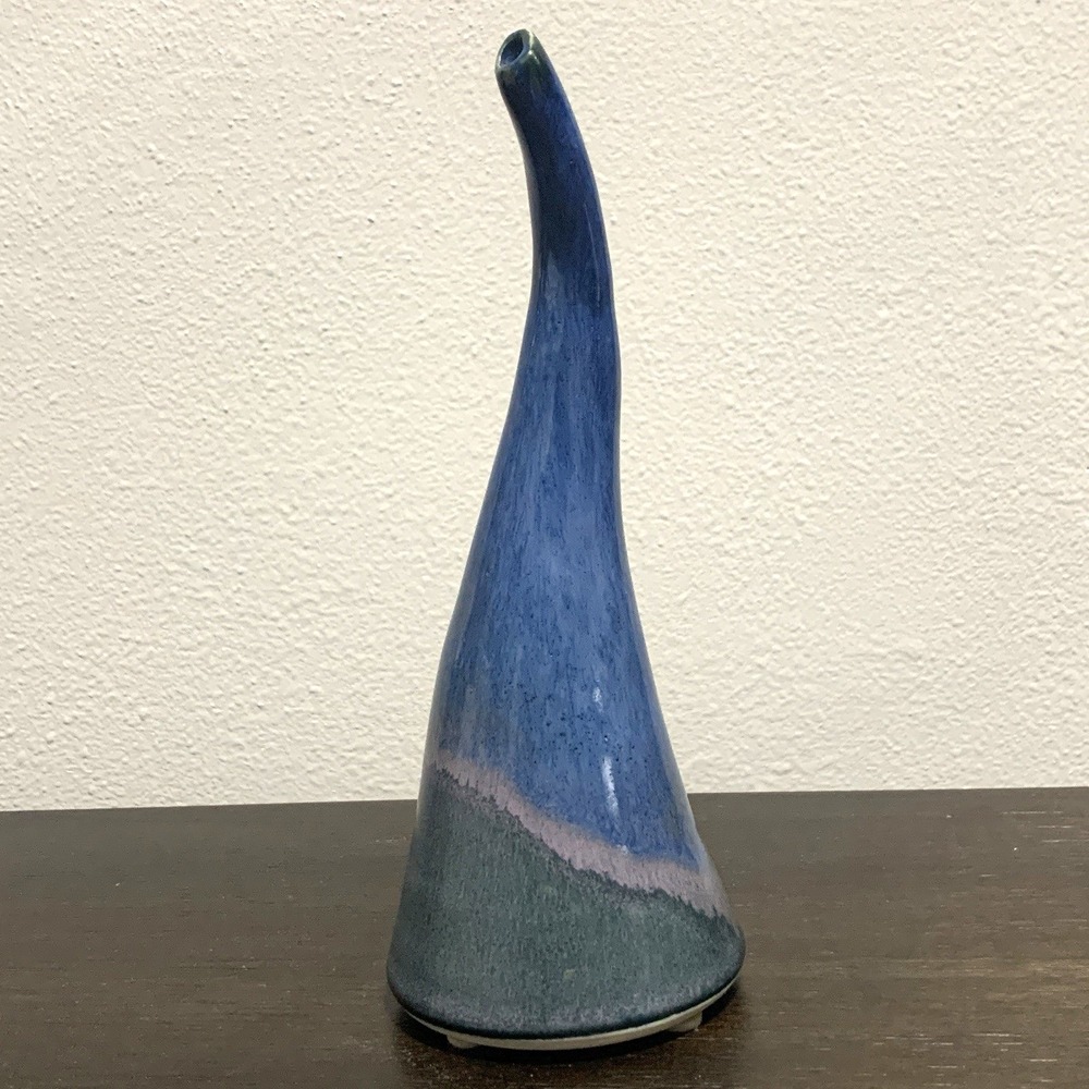 VTG SUSAN Blue & Gray Glazed Ceramic Horn Bud Vase Sculptural Art Pottery